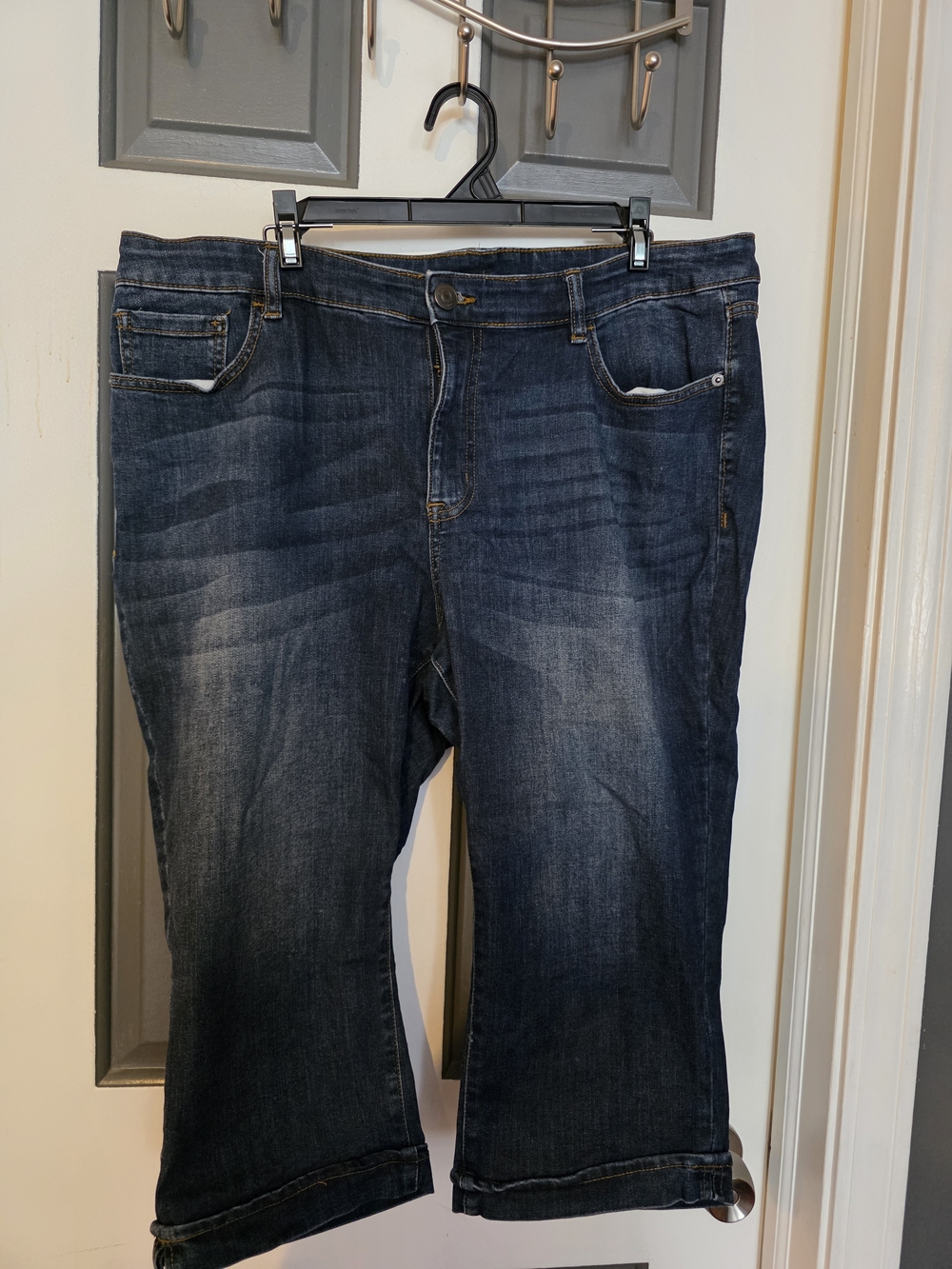 Venezia Dark Blue Cropped Women's Jeans